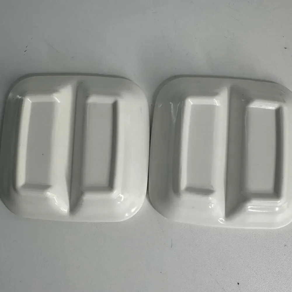 Set of 2 Vintage Melamine White Floral Trinket Ring Dishes
